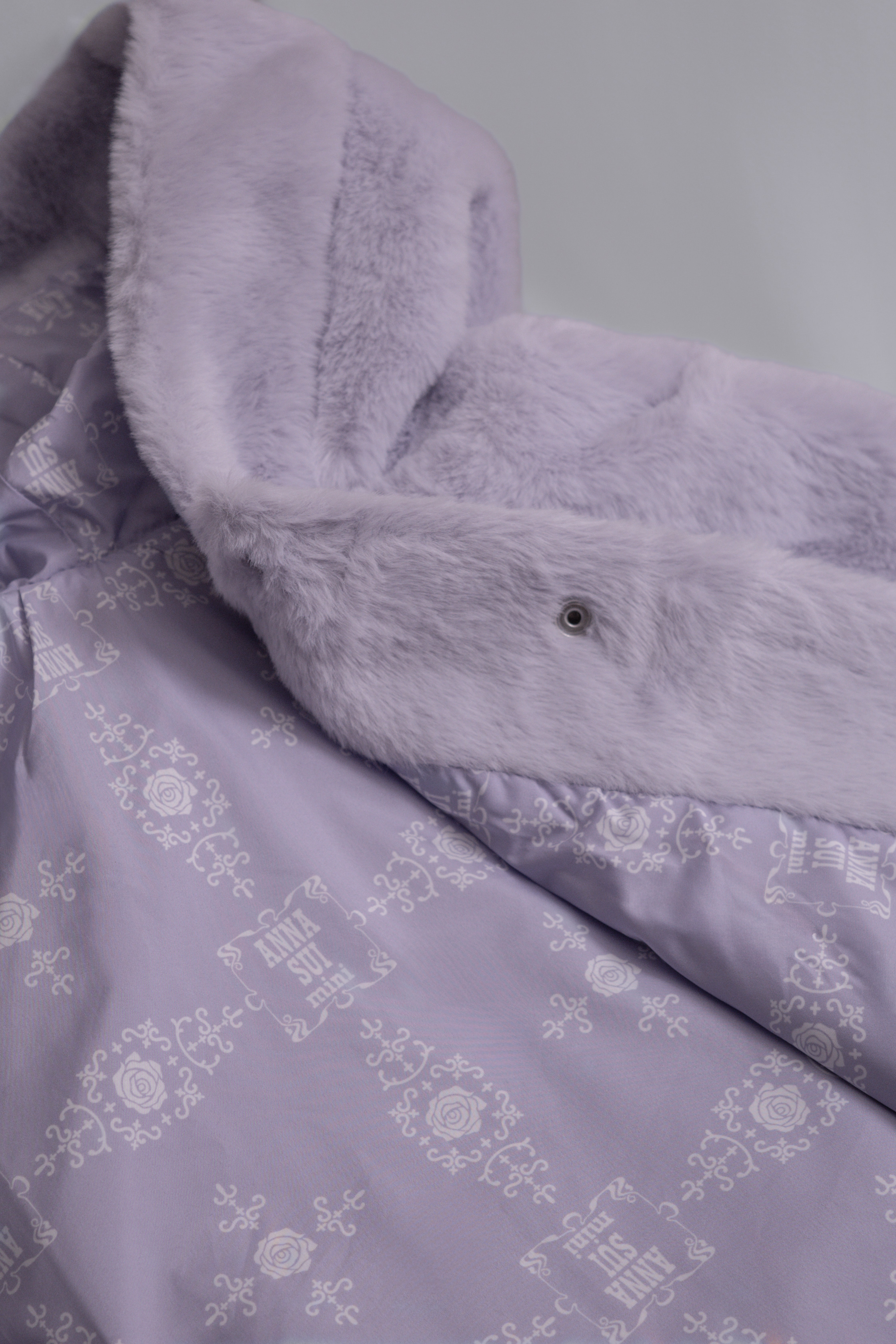ANNA SUI ⟡ 蝴蝶喵斗篷